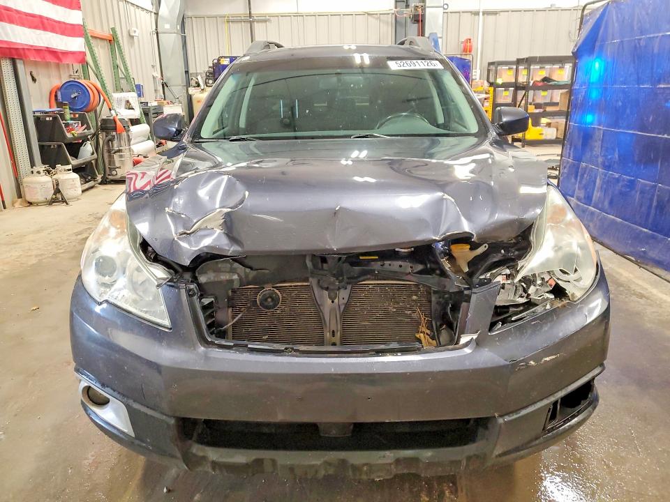 52691126 :رقم المزاد ، 4S4BRBFC0B3383396 vin ، 2011 Subaru Outback مزاد بيع