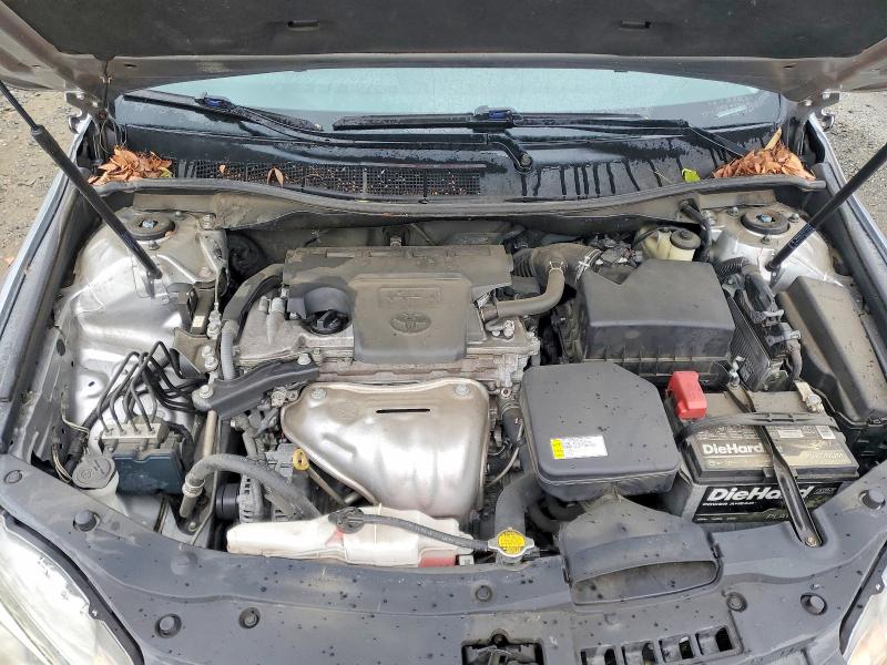 52358846 :رقم المزاد ، 4T1BF1FK5FU977315 vin ، 2015 Toyota Camry مزاد بيع