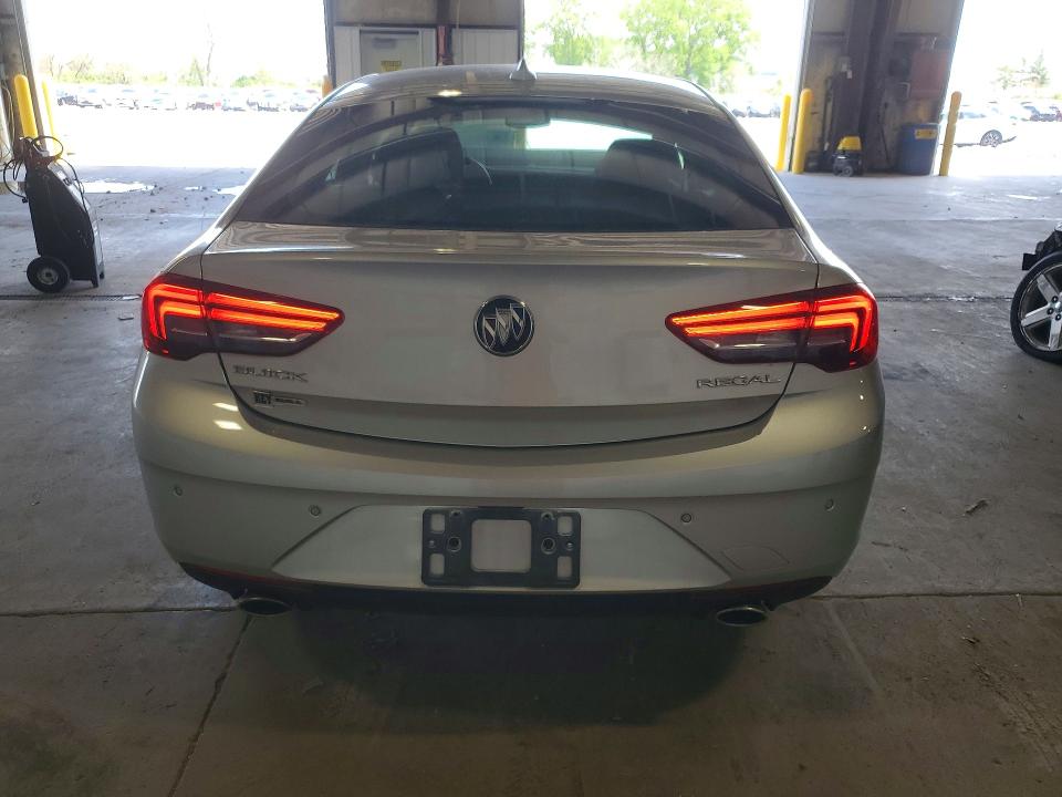 52563136 :رقم المزاد ، W04GL6SXXJ1155776 vin ، 2018 Buick Regal مزاد بيع