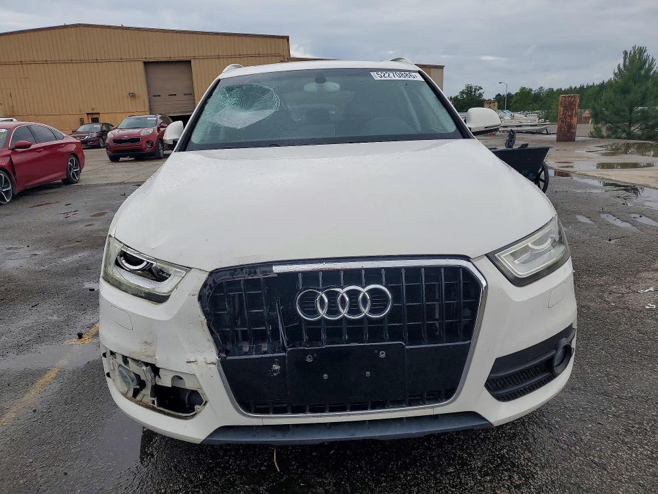 2015 Audi Q3 მანქანა იყიდება აუქციონზე, vin: WA1EFCFS1FR009626, აუქციონის ნომერი: 52270886