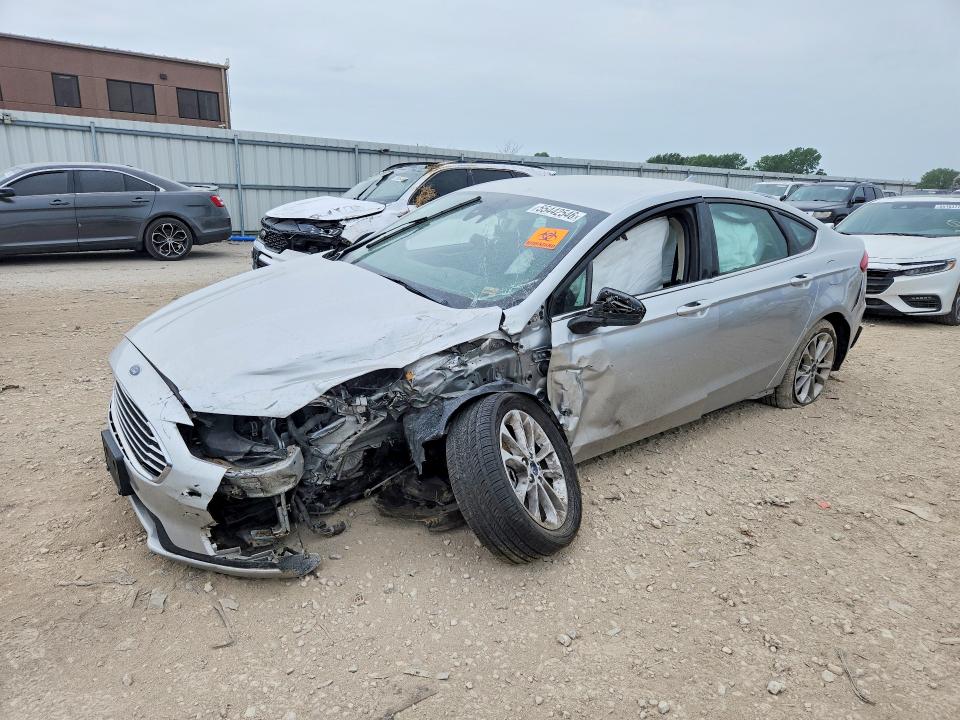 55442546 :رقم المزاد ، 3FA6P0HD2KR143473 vin ، 2019 Ford Fusion مزاد بيع