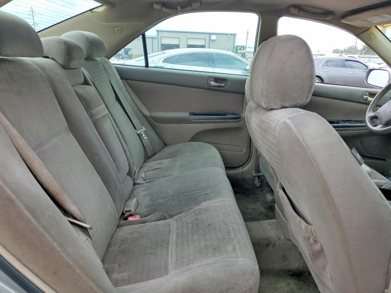 50640626 :رقم المزاد ، 4T1BE30K25U944780 vin ، 2005 Toyota Camry مزاد بيع
