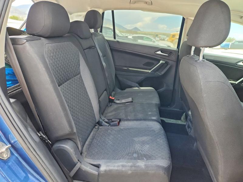 Продажа на аукционе авто 2018 Volkswagen Tiguan, vin: 3VV1B7AX9JM021447, номер лота: 51974876