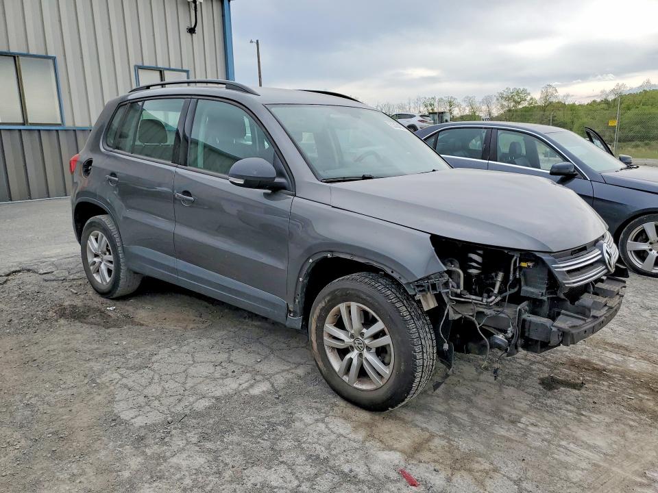 2016 Volkswagen Tiguan მანქანა იყიდება აუქციონზე, vin: WVGAV7AX2GW612956, აუქციონის ნომერი: 53434976