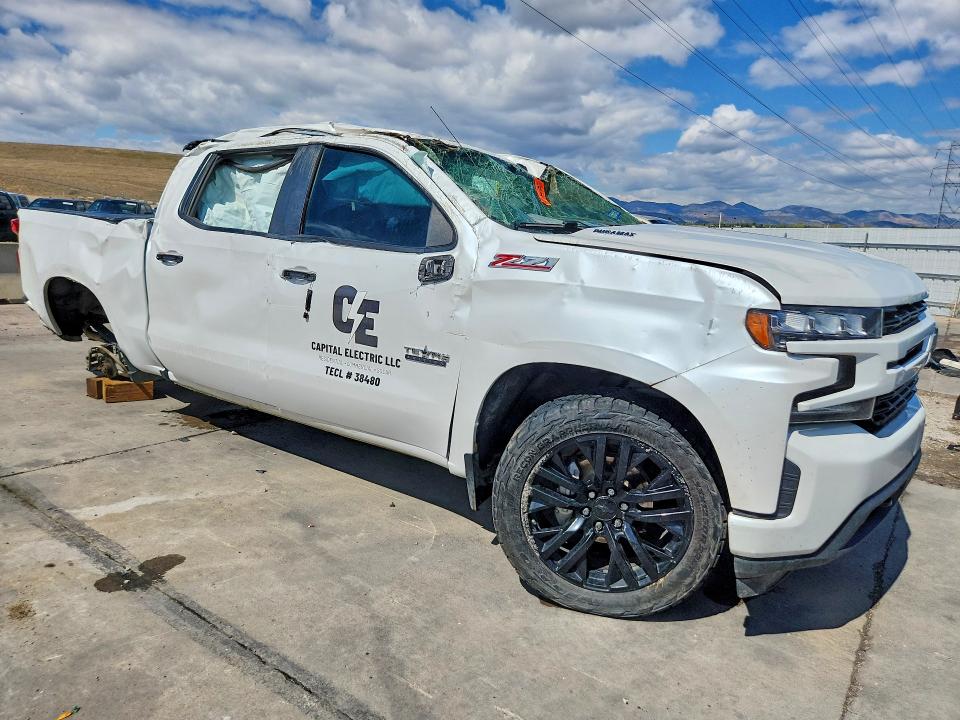 52054166 :رقم المزاد ، 3GCUYEET8MG330772 vin ، 2021 Chevrolet Silverado مزاد بيع
