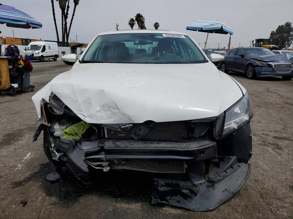 53508396 :رقم المزاد ، 1VWBP7A36CC083620 vin ، 2012 Volkswagen Passat مزاد بيع