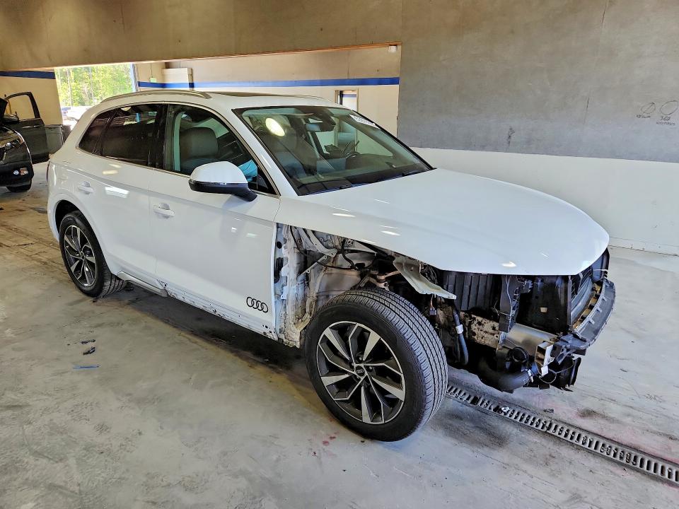 53979366 :رقم المزاد ، WA1AAAFYXM2004209 vin ، 2021 Audi Q5 مزاد بيع