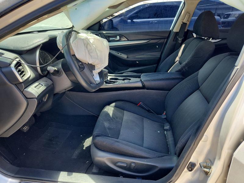 47926896 :رقم المزاد ، 1N4AA6AP3JC388640 vin ، 2018 Nissan Maxima مزاد بيع