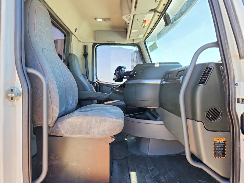 53750276 :رقم المزاد ، 4V4W39EH6LN262282 vin ، 2020 Volvo Vnr مزاد بيع