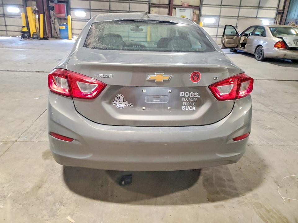 55121236 :رقم المزاد ، 1G1BE5SM3K7103889 vin ، 2019 Chevrolet Cruze مزاد بيع