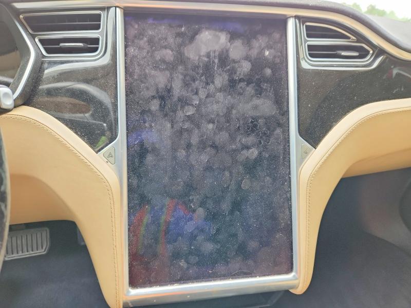 54342186 :رقم المزاد ، 5YJSA1H22FFP74892 vin ، 2015 Tesla Model S مزاد بيع