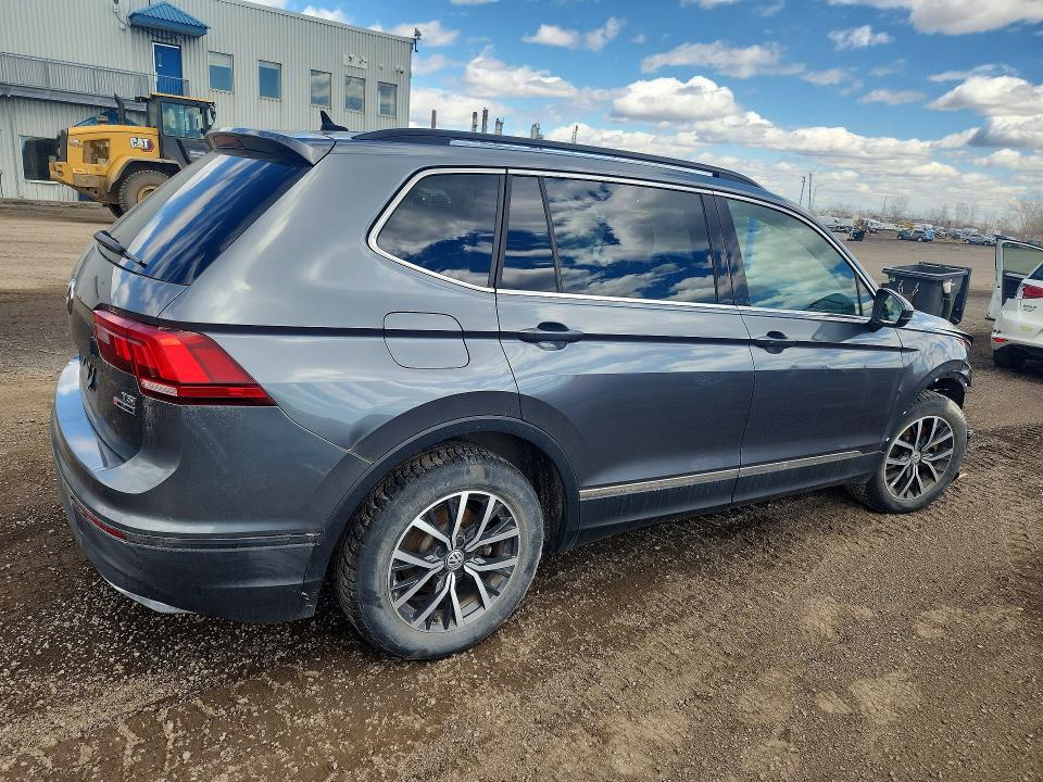 51776916 :رقم المزاد ، 3VV2B7AX8JM157282 vin ، 2018 Volkswagen Tiguan مزاد بيع