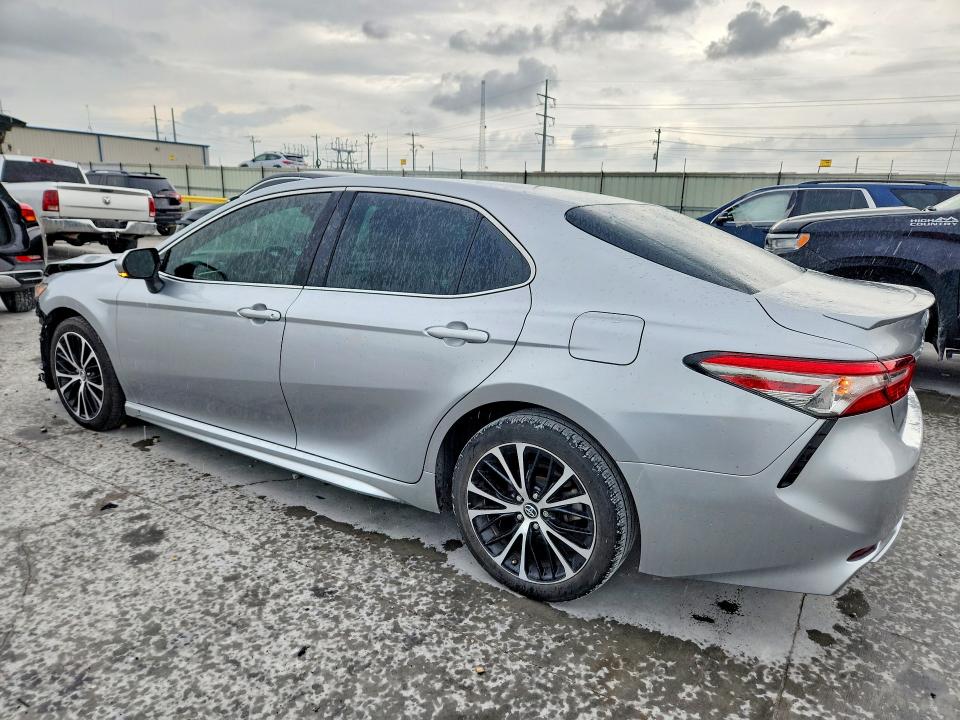 2018 Toyota Camry მანქანა იყიდება აუქციონზე, vin: 4T1B11HK9JU143374, აუქციონის ნომერი: 54481216