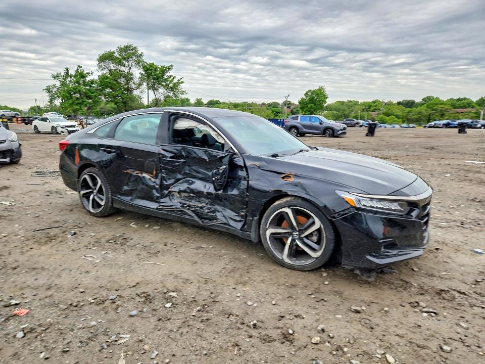 Auction sale of the 2022 Honda Accord, vin: 1HGCV1F35NA001623, lot number: 52572176