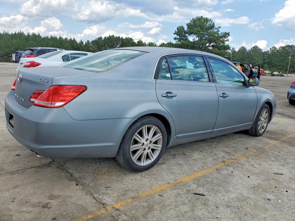 54494216 :رقم المزاد ، 4T1BK36B25U018590 vin ، 2005 Toyota Avalon مزاد بيع