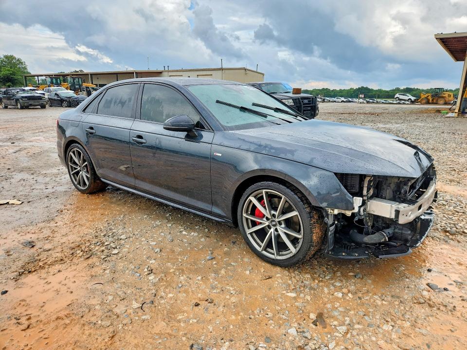 Продажа на аукционе авто 2018 Audi A4, vin: WAUENBF41JA182331, номер лота: 54708696