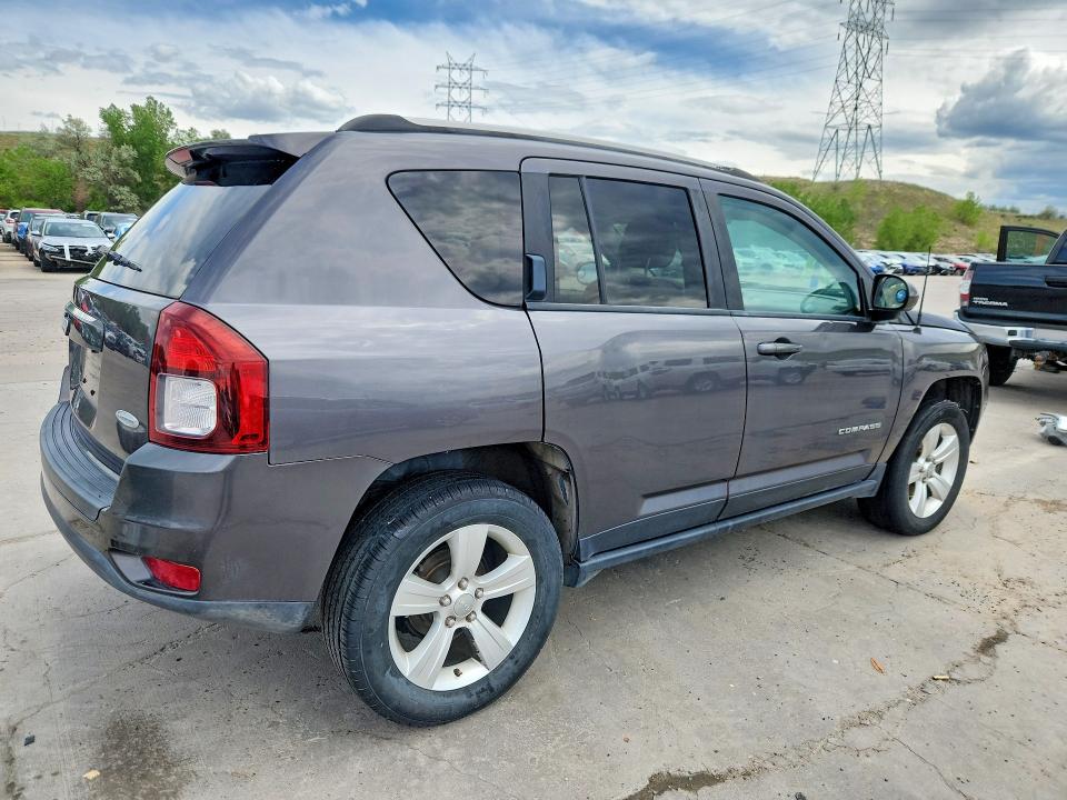 55146256 :رقم المزاد ، 1C4NJDEB4FD333081 vin ، 2015 Jeep Compass مزاد بيع