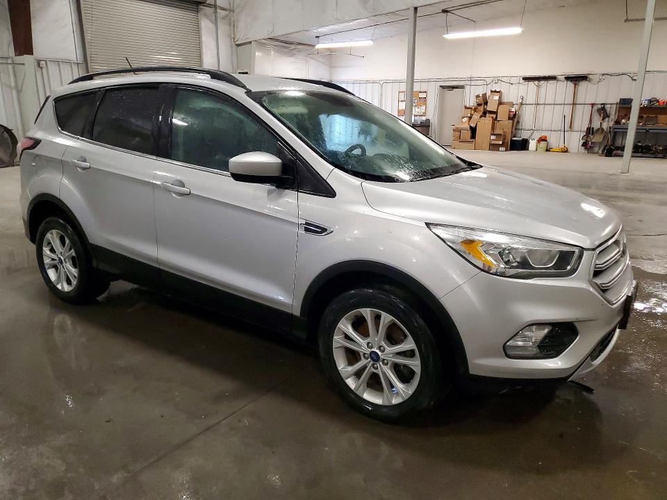 Продажа на аукционе авто 2018 Ford Escape, vin: 1FMCU9HD0JUB43906, номер лота: 54193126
