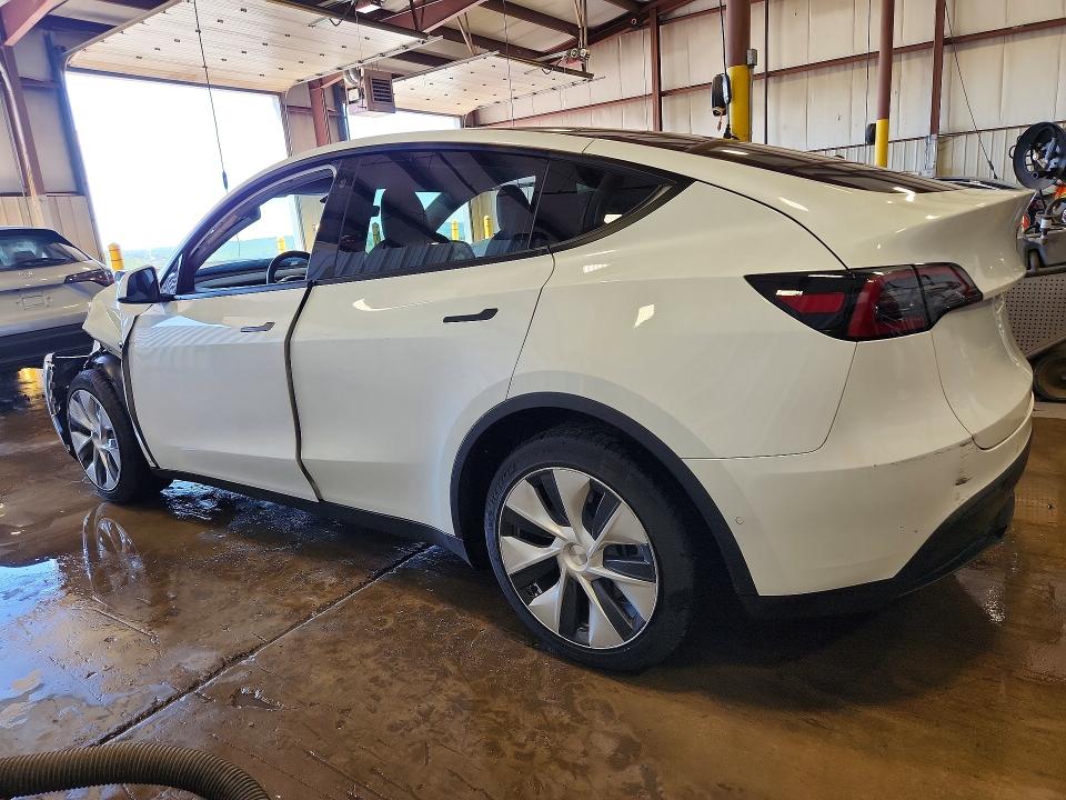 55128936 :رقم المزاد ، 7SAYGDEE2NF331636 vin ، 2022 Tesla Model Y مزاد بيع