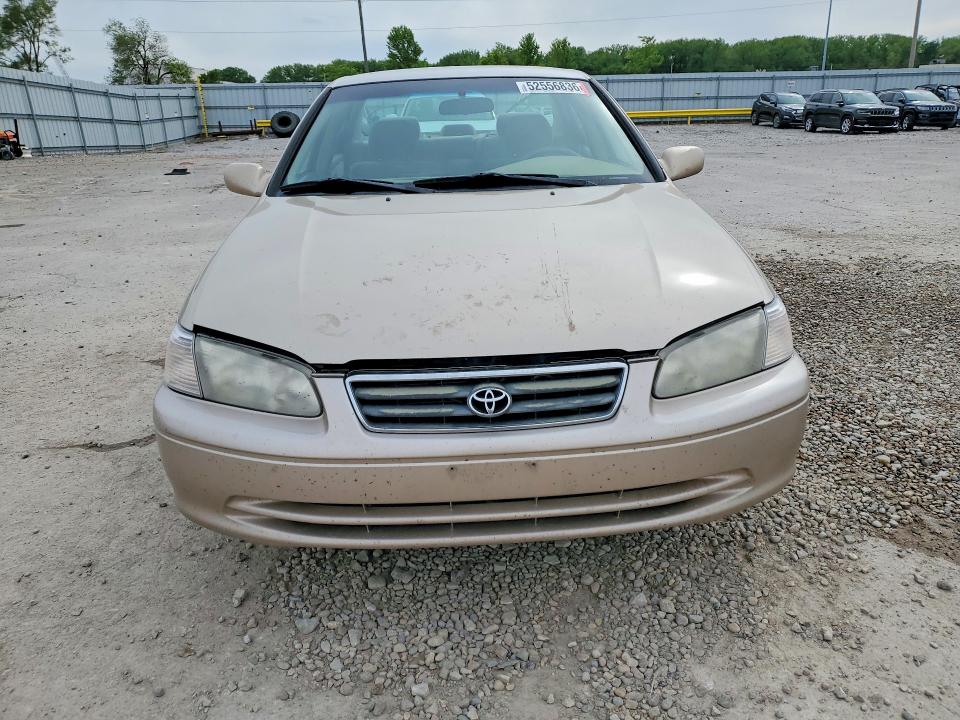 52556836 :رقم المزاد ، 4T1BG22K1YU941648 vin ، 2000 Toyota Camry مزاد بيع