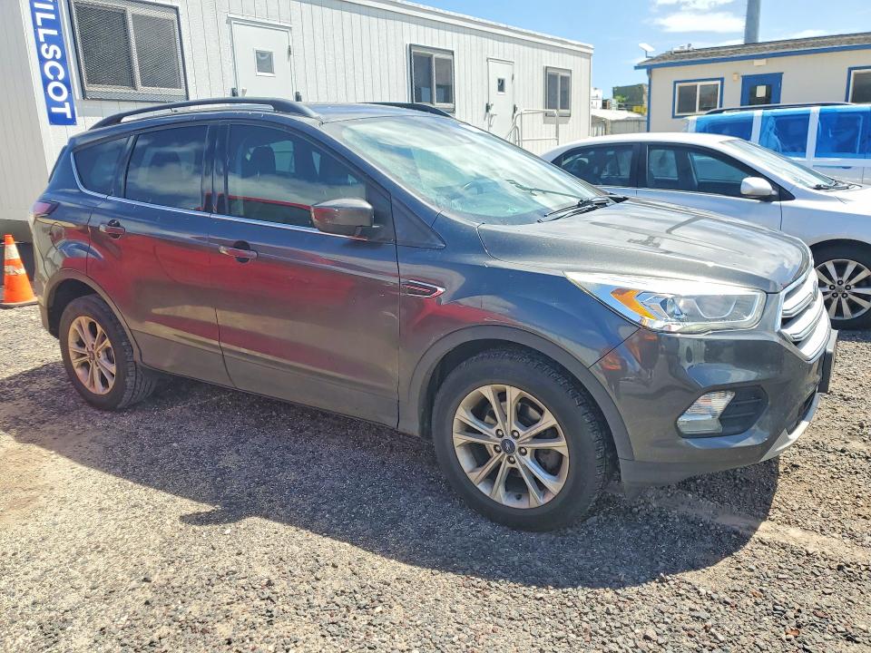 51672646 :رقم المزاد ، 1FMCU0HD8JUC95279 vin ، 2018 Ford Escape مزاد بيع