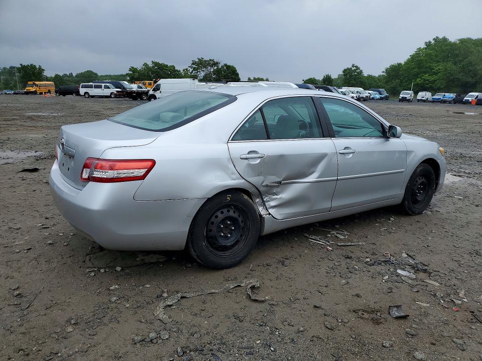 2010 Toyota Camry მანქანა იყიდება აუქციონზე, vin: 4T1BF3EK7AU024692, აუქციონის ნომერი: 54620676