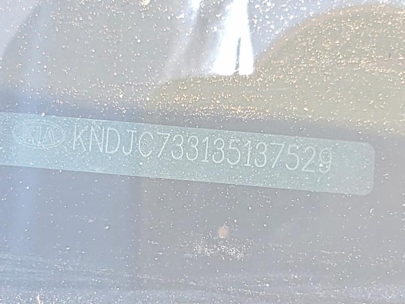 53258916 :رقم المزاد ، KNDJC733135137529 vin ، 2003 Kia Sorento مزاد بيع