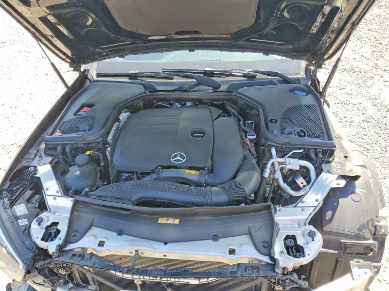 53687846 :رقم المزاد ، W1KZF8DB6NB038995 vin ، 2022 Mercedes-benz E مزاد بيع