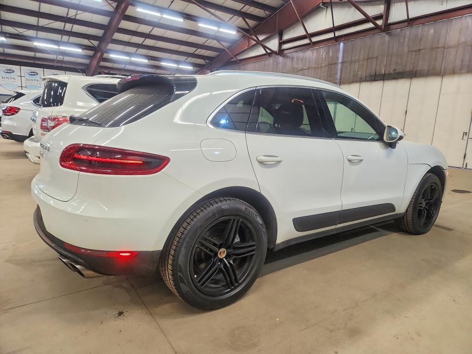 2015 Porsche Macan მანქანა იყიდება აუქციონზე, vin: WP1AB2A57FLB55025, აუქციონის ნომერი: 53017126