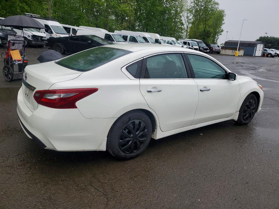 53461676 :رقم المزاد ، 1N4AL3AP0JC148258 vin ، 2018 Nissan Altima مزاد بيع