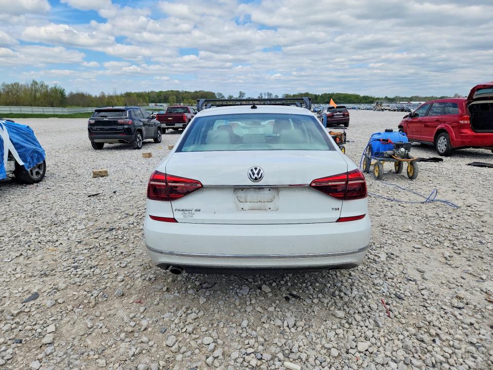 52033376 :رقم المزاد ، 1VWBA7A39JC000518 vin ، 2018 Volkswagen Passat مزاد بيع