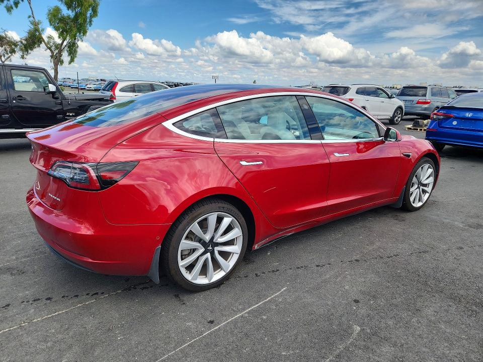 Продаж на аукціоні авто 2018 Tesla Model 3, vin: 5YJ3E1EB2JF097588, номер лоту: 55064376
