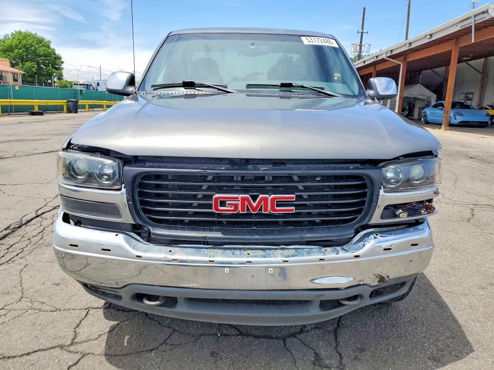 53172486 :رقم المزاد ، 2GTEK19T721209908 vin ، 2002 Gmc New Sierra مزاد بيع