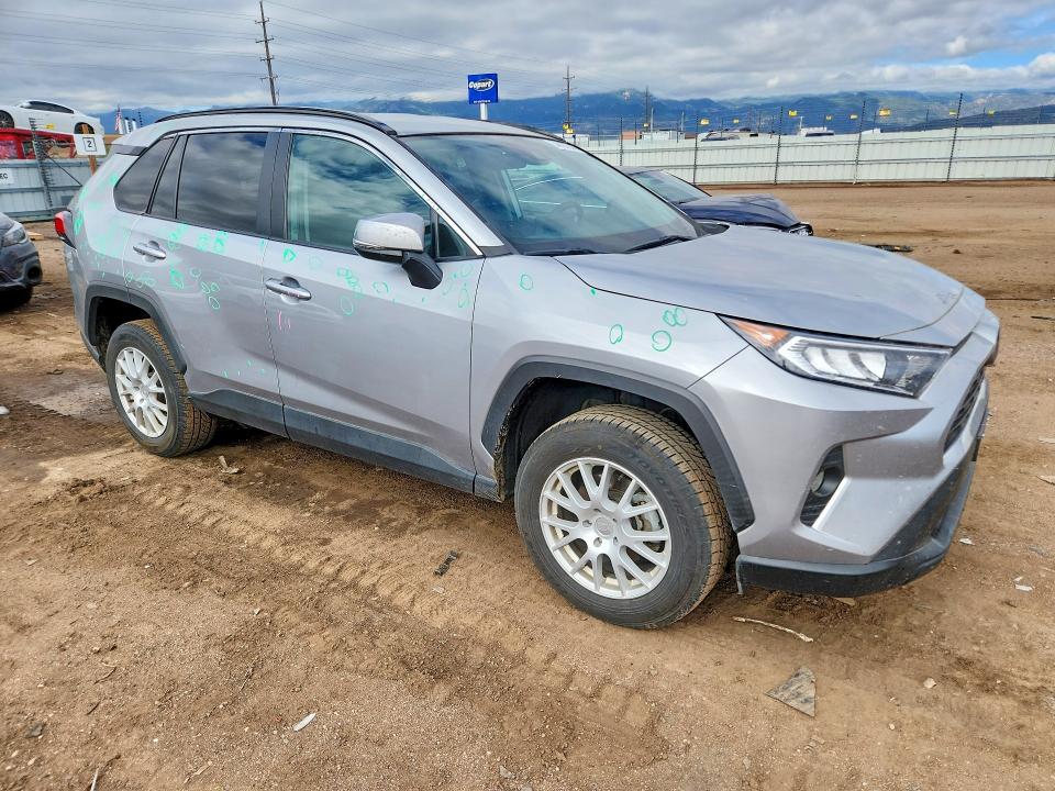 2021 Toyota Rav4 მანქანა იყიდება აუქციონზე, vin: 2T3P1RFV2MC201808, აუქციონის ნომერი: 54829246