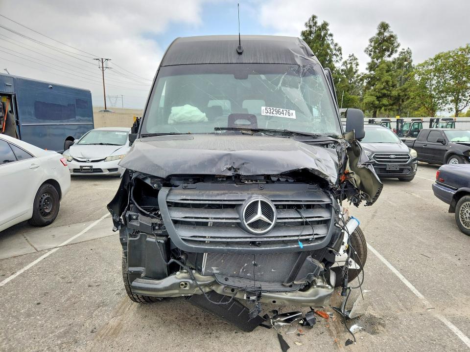 53296476 :رقم المزاد ، W1Z4KFHYXST229769 vin ، 2025 Mercedes-benz Sprinter مزاد بيع