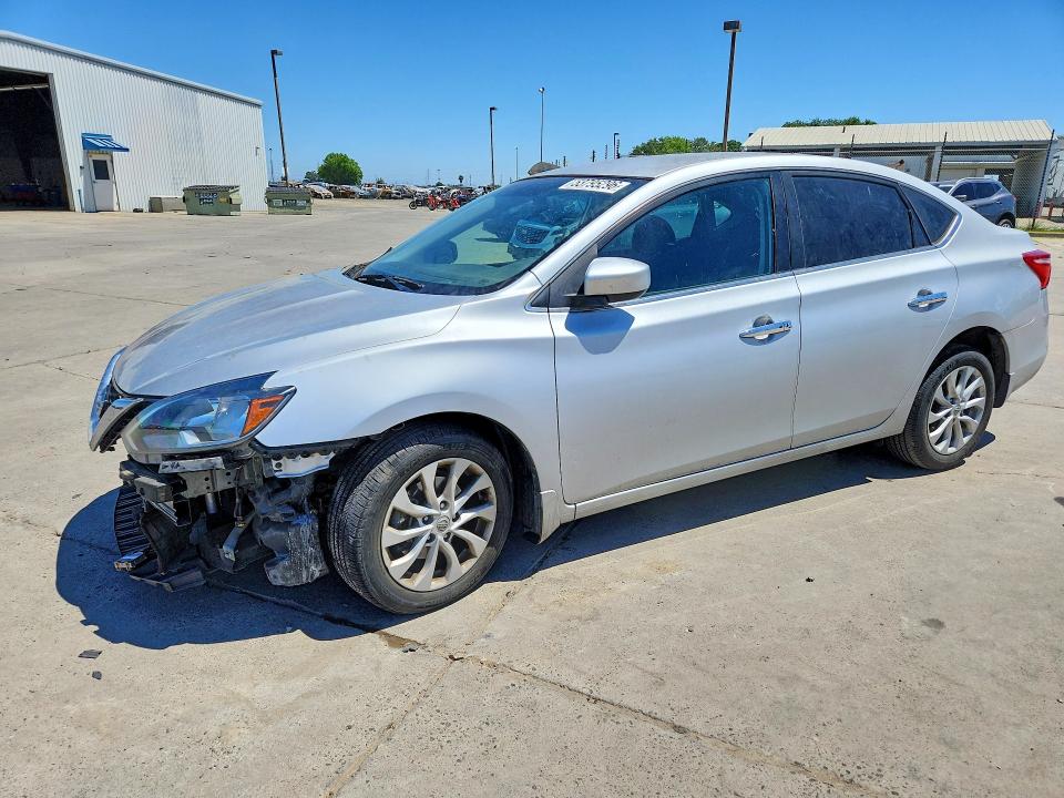 53795296 :رقم المزاد ، 3N1AB7AP4JY263332 vin ، 2018 Nissan Sentra مزاد بيع