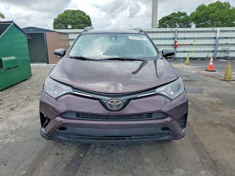 54227056 :رقم المزاد ، 2T3ZFREV5JW445670 vin ، 2018 Toyota Rav4 مزاد بيع