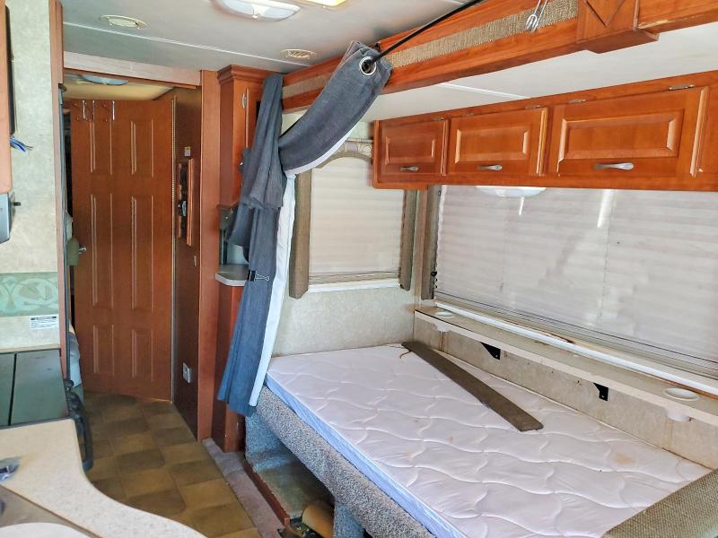 53412606 :رقم المزاد ، 1F6NF53Y570A05128 vin ، 2008 Four Winns Motorhome مزاد بيع