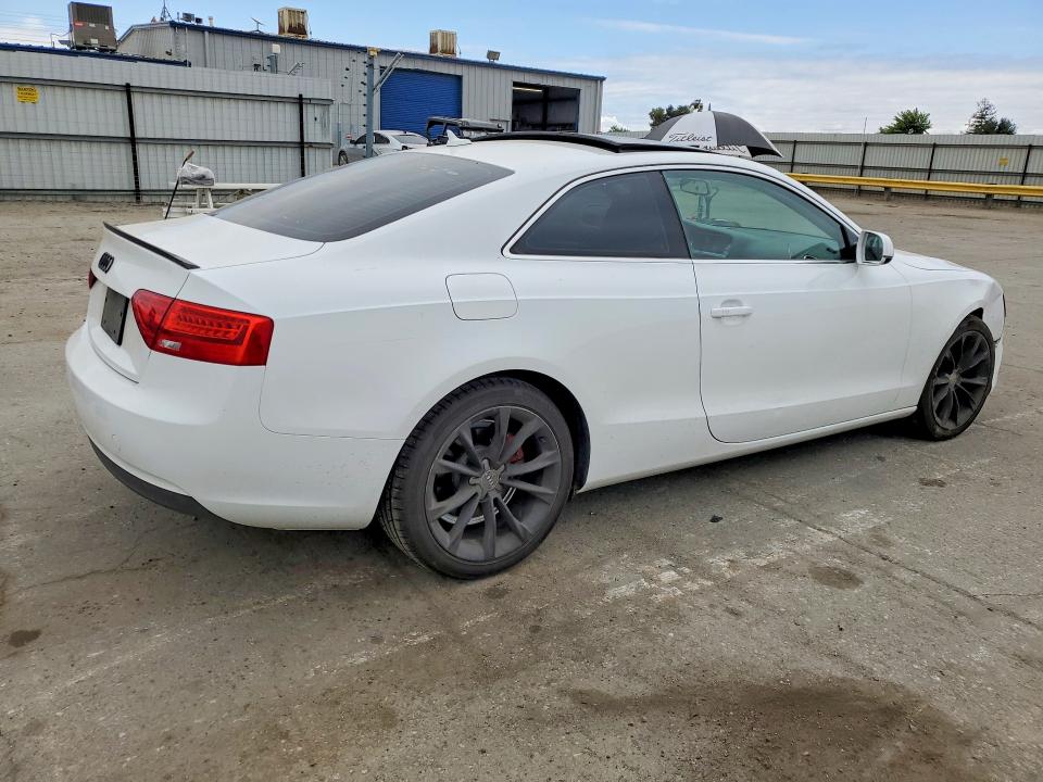 2014 Audi A5 მანქანა იყიდება აუქციონზე, vin: WAUCFAFR5EA021528, აუქციონის ნომერი: 52409866