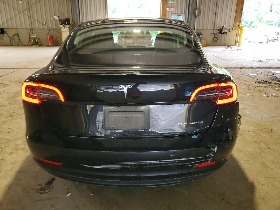 55136886 :رقم المزاد ، 5YJ3E1EB7NF332413 vin ، 2022 Tesla Model 3 مزاد بيع