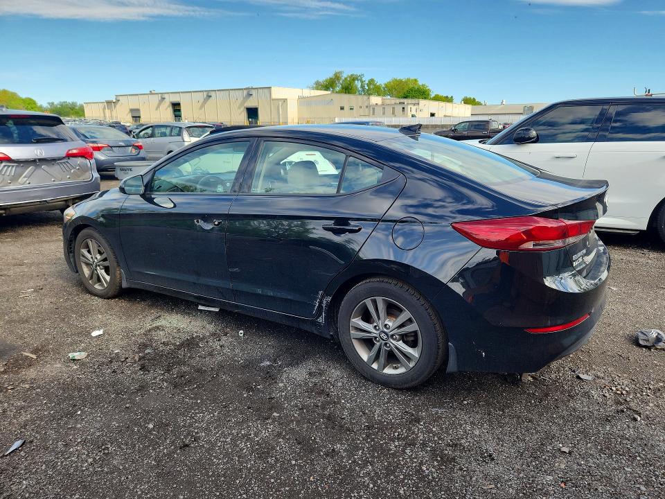 53109576 :رقم المزاد ، 5NPD84LF4JH267230 vin ، 2018 Hyundai Elantra مزاد بيع