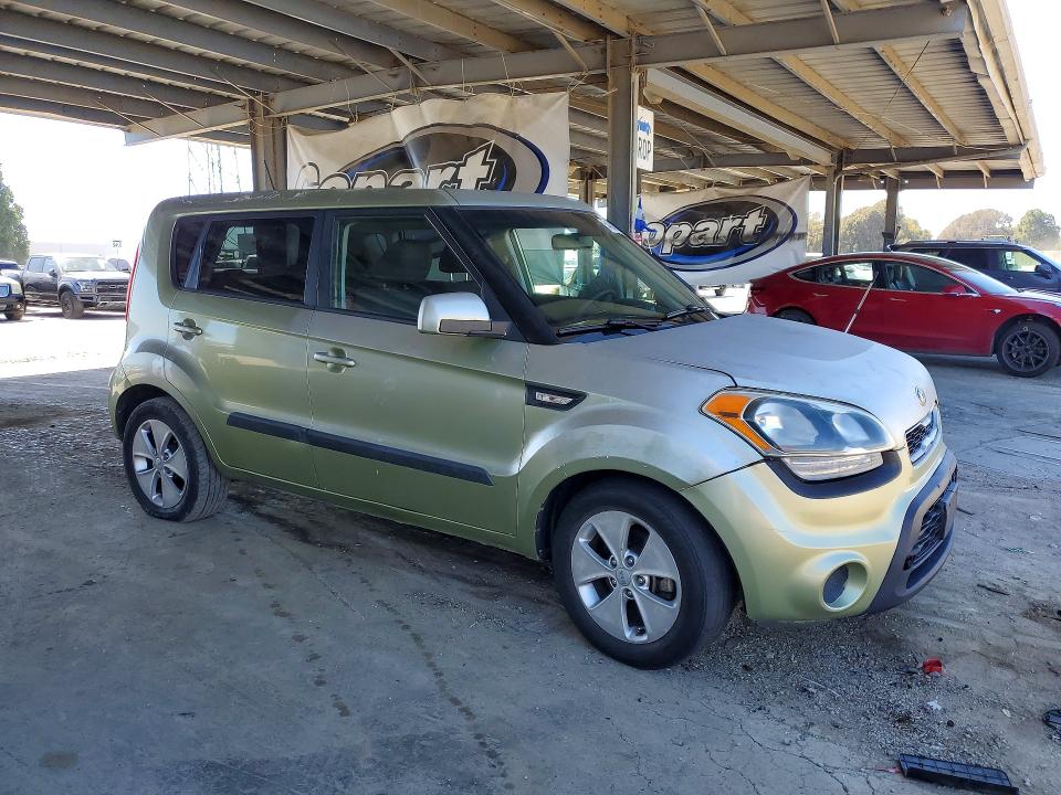 54081656 :رقم المزاد ، KNDJT2A57D7570186 vin ، 2013 Kia Soul مزاد بيع