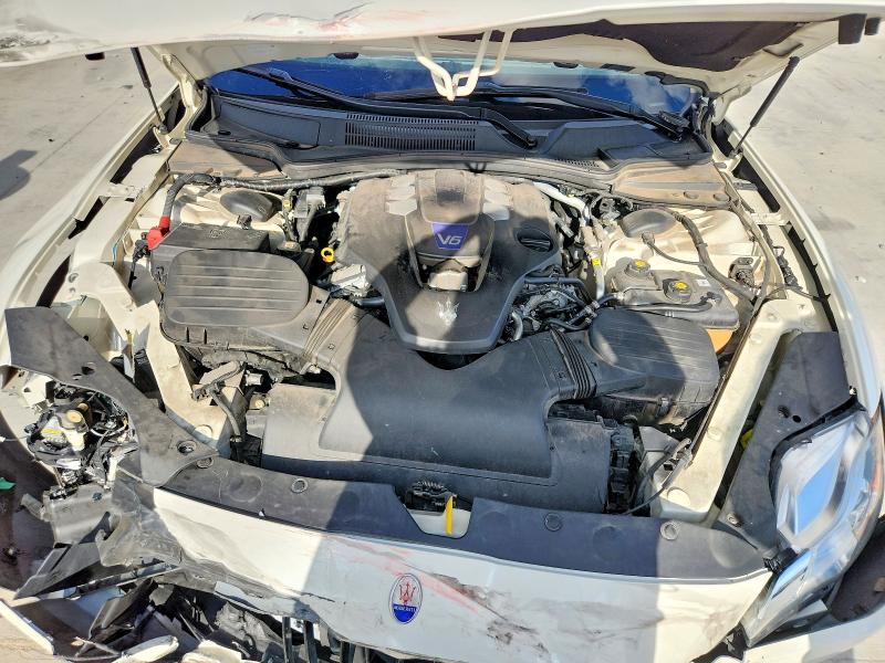 55397526 :رقم المزاد ، ZAM56RRA7F1151162 vin ، 2015 Maserati Quattroporte مزاد بيع