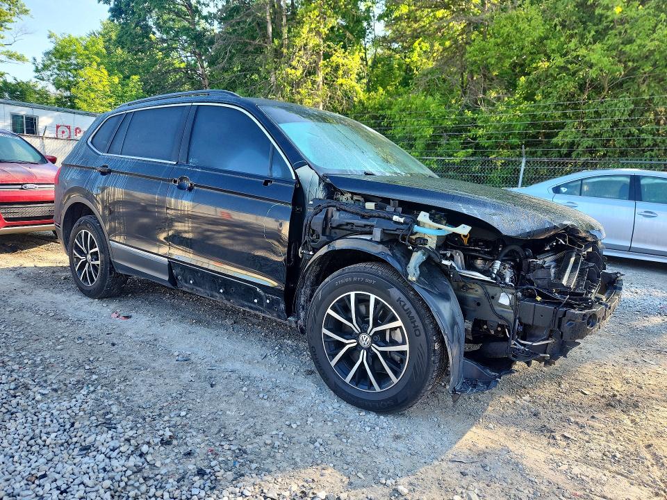 Продажа на аукционе авто 2021 Volkswagen Tiguan, vin: 3VV2B7AX7MM056772, номер лота: 55305566