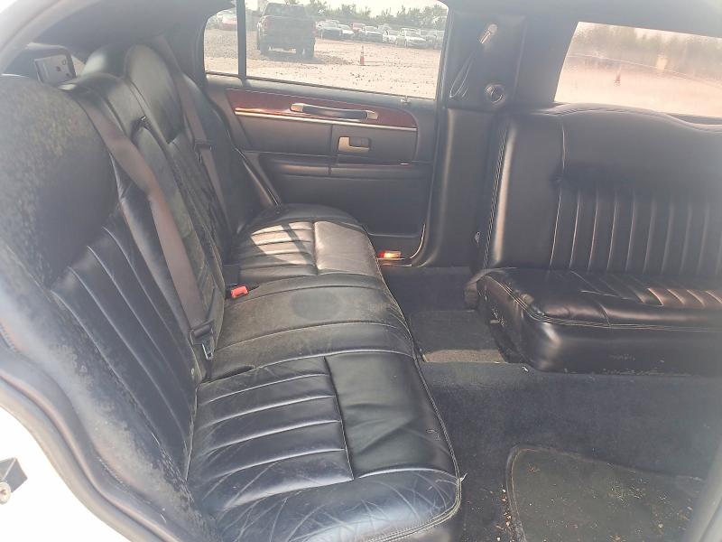 Aukcja sprzedaży 2003 Lincoln Town Car, vin: 1L1FM81WX3Y646942, numer aukcji: 53920336