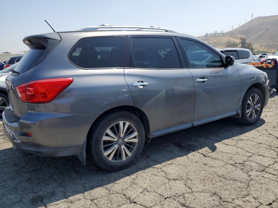 51697286 :رقم المزاد ، 5N1DR2MN8HC913863 vin ، 2017 Nissan Pathfinder مزاد بيع