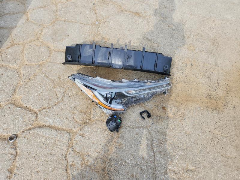 2020 Toyota Corolla მანქანა იყიდება აუქციონზე, vin: 5YFDPRAE5LP107275, აუქციონის ნომერი: 53048376
