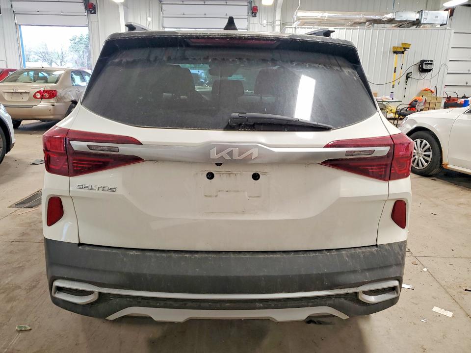 2023 Kia Seltos მანქანა იყიდება აუქციონზე, vin: KNDEUCAA9P7358024, აუქციონის ნომერი: 53770926