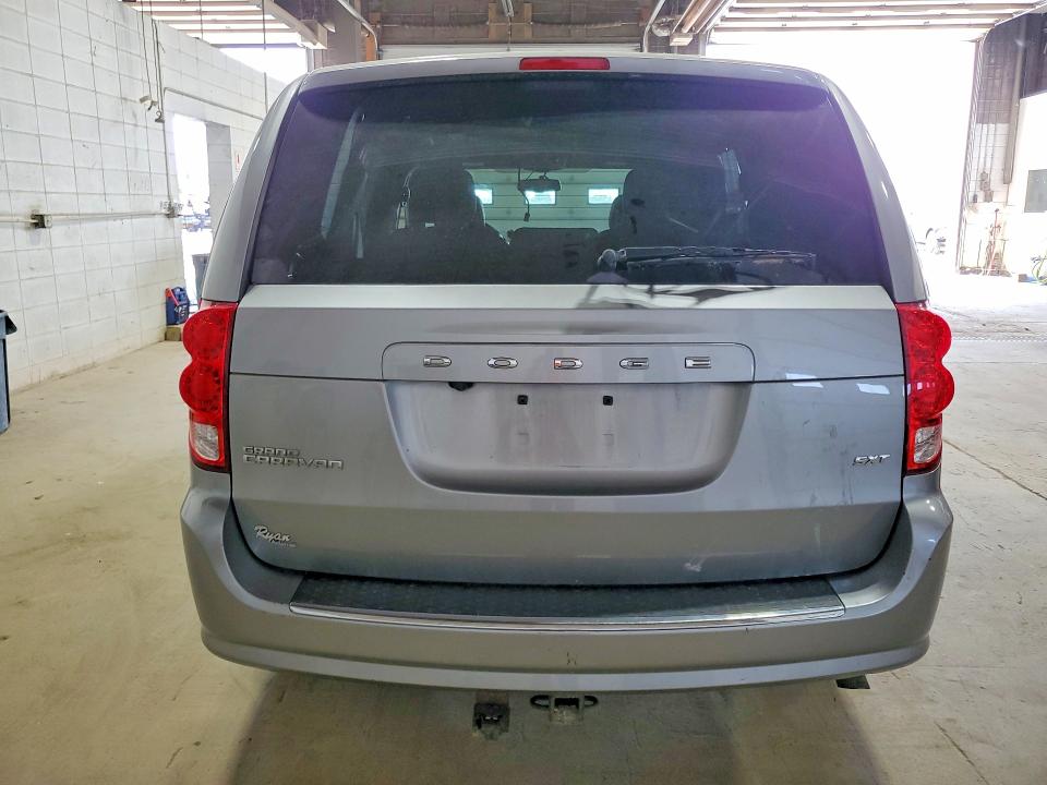 Auction sale of the 2015 Dodge Grand Caravan, vin: 2C4RDGCG5FR737237, lot number: 55499486