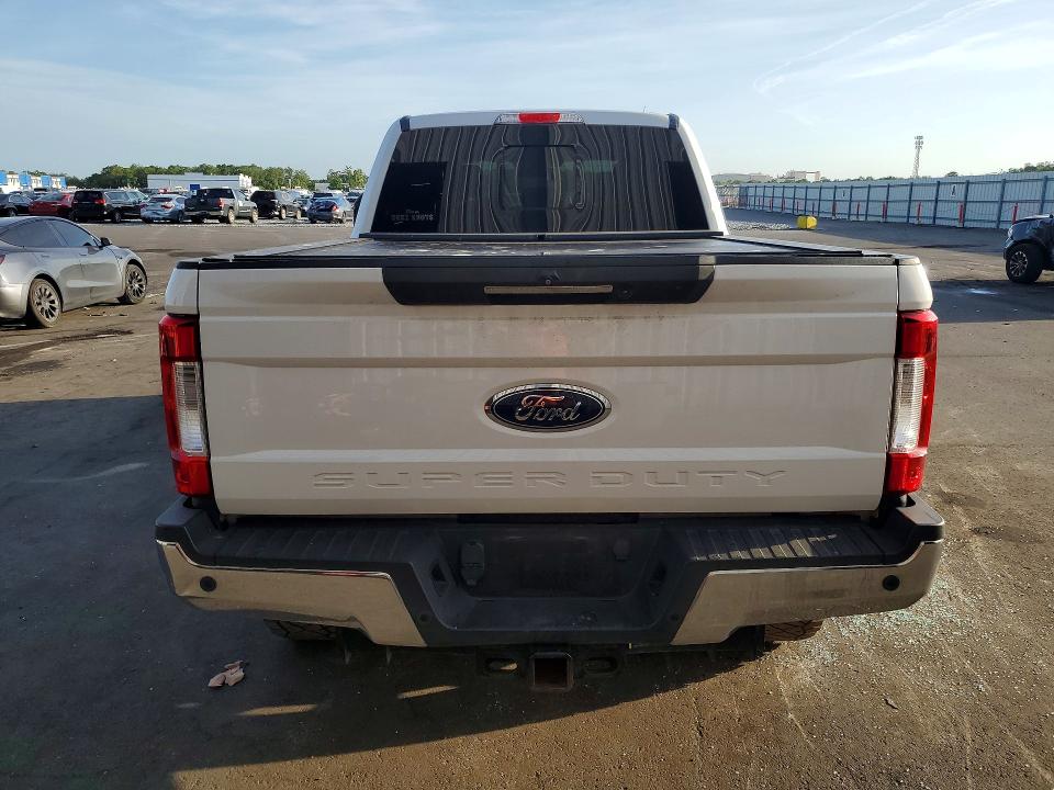54495066 :رقم المزاد ، 1FT8W3BT8HEB13171 vin ، 2017 Ford F350 مزاد بيع